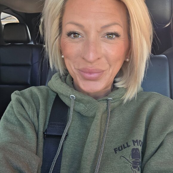 Meet your Posher, Amber - Picture 7 of 8